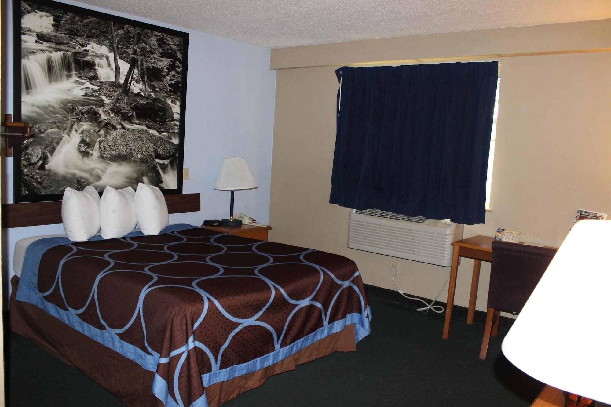 Hotel Super 8 By Wyndham - Poconos East Stroudsburg