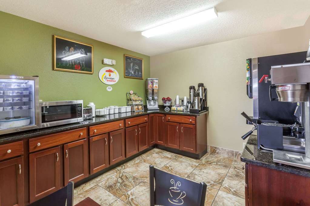 Super 8 By Wyndham - Poconos Hotel East Stroudsburg