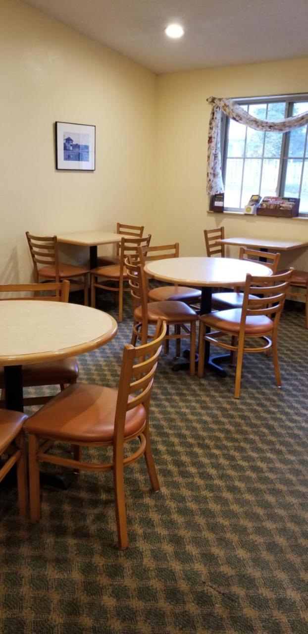 Super 8 By Wyndham - Poconos Hotel East Stroudsburg