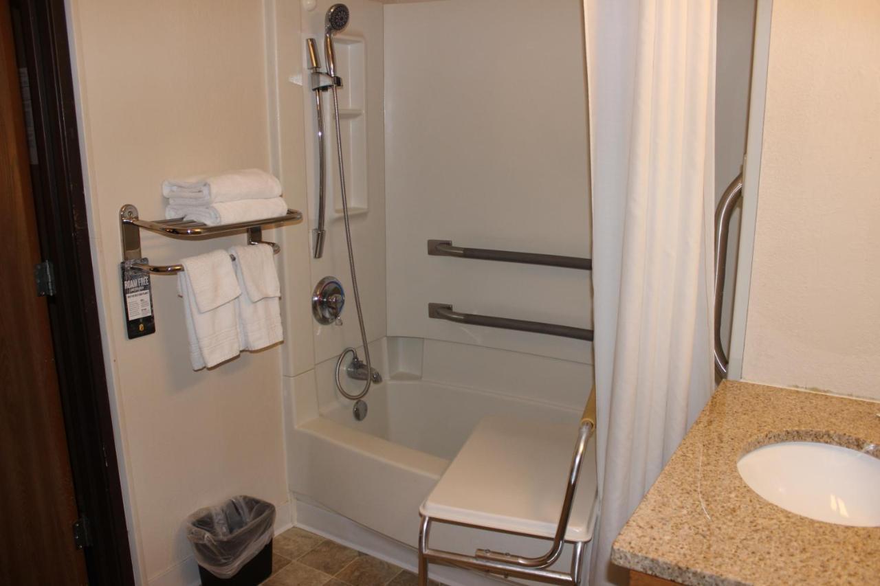 Hotel Super 8 By Wyndham - Poconos