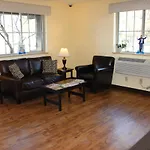 Super 8 By Wyndham East Stroudsburg - Poconos