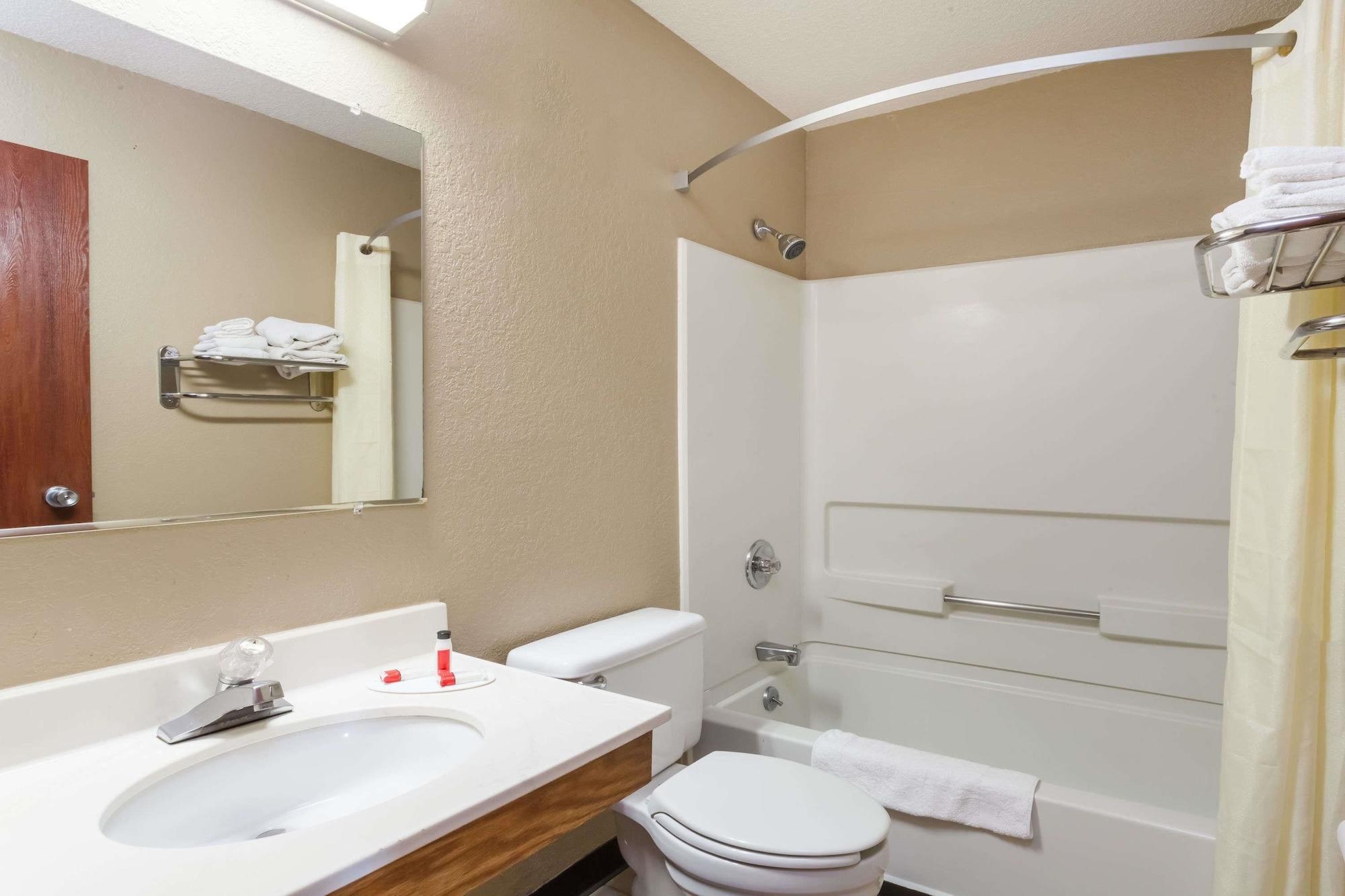 Hotel Super 8 By Wyndham - Poconos East Stroudsburg