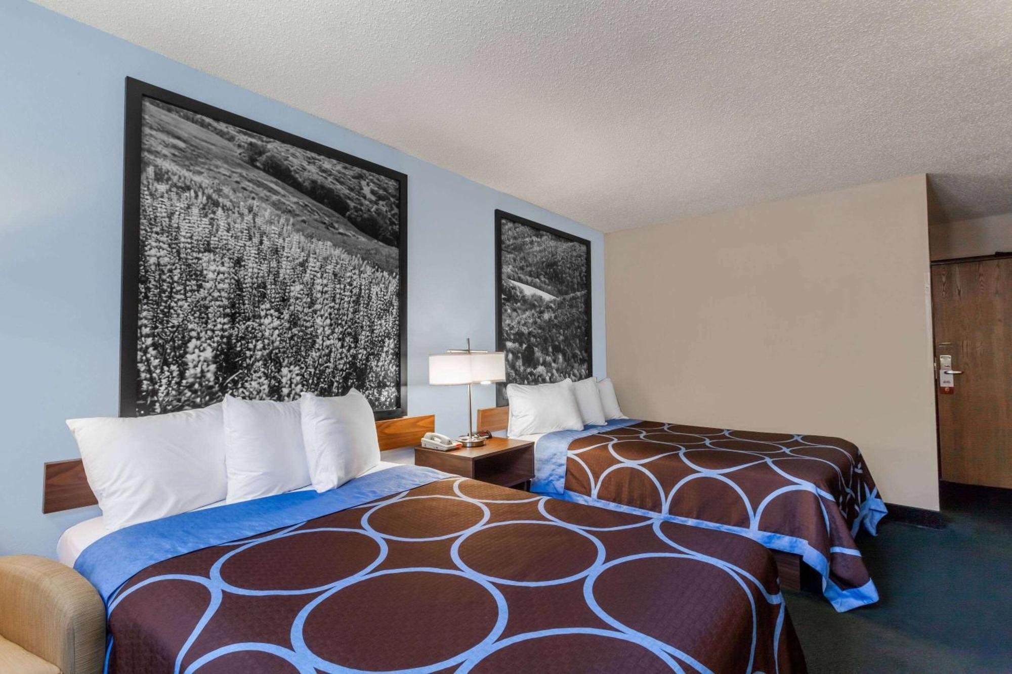 Super 8 By Wyndham - Poconos Hotel 2*