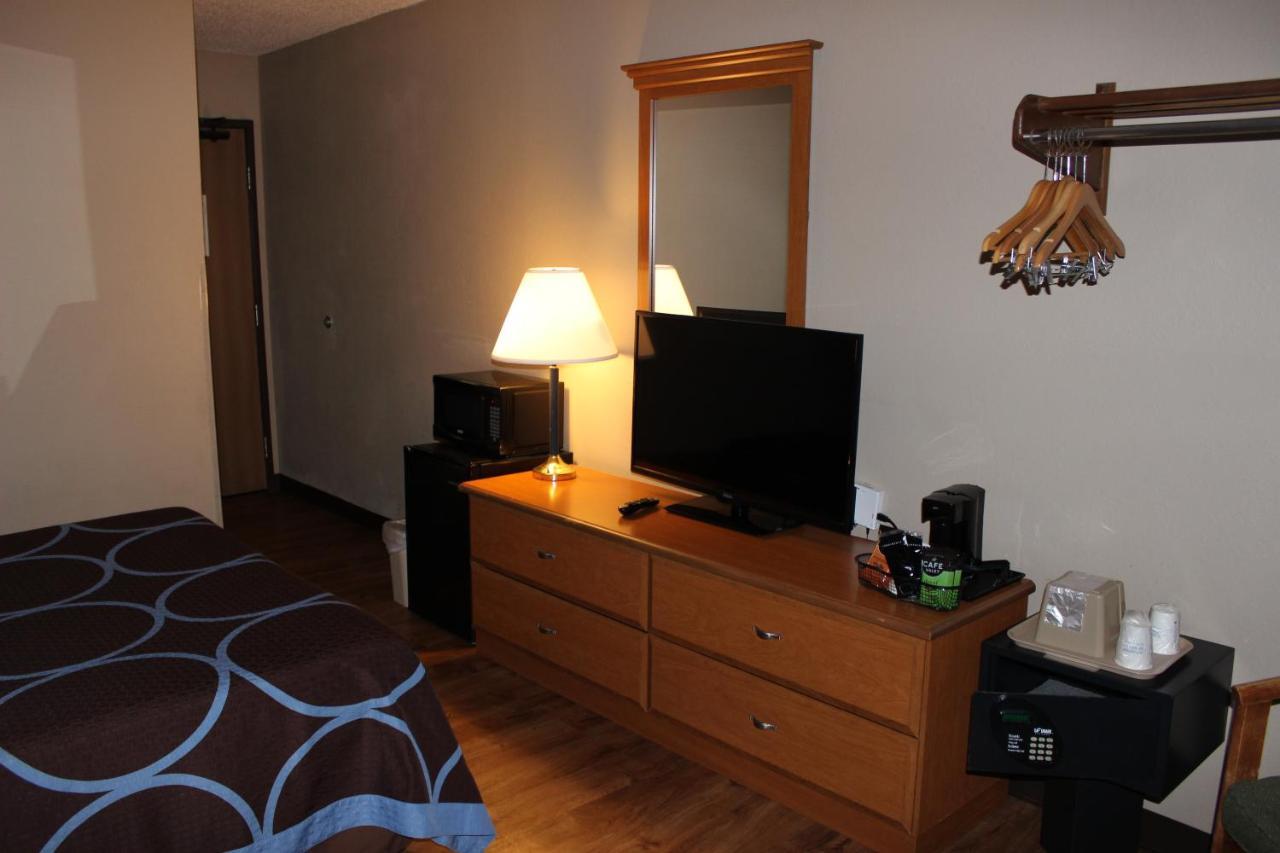 Super 8 By Wyndham - Poconos